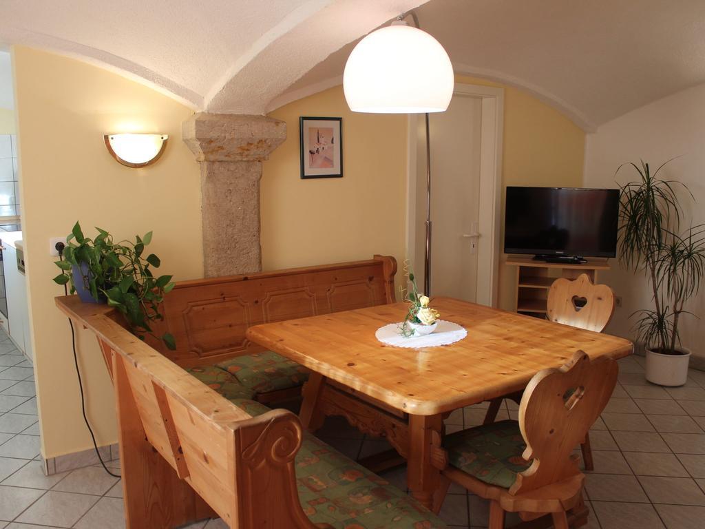 Comfy Apartment in Wei ig with Garden Weissig  Exterior foto
